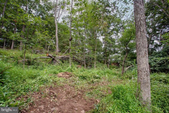 2325 YORK RD, Gettysburg, PA 17325