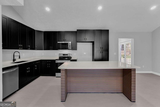 6807 Shangrila Way, Riverdale, GA 30296