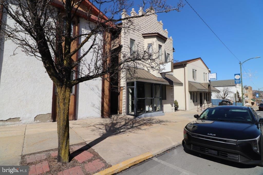 179 DELAWARE AVE #FRONT, Palmerton, PA 18071