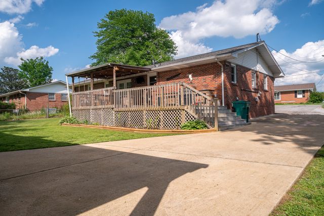 113 Horn Ave, Loretto, TN 38469
