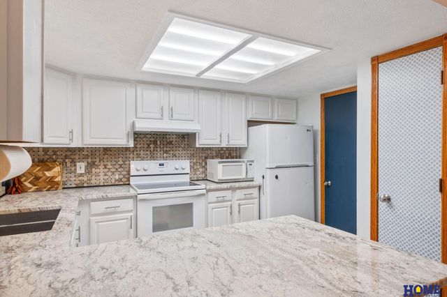 1800 Old Glory Road, Lincoln, NE 68521