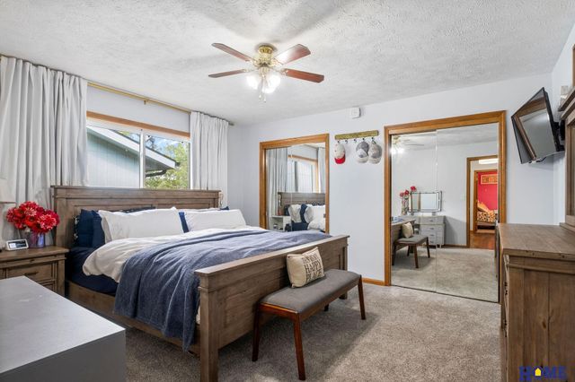 1800 Old Glory Road, Lincoln, NE 68521