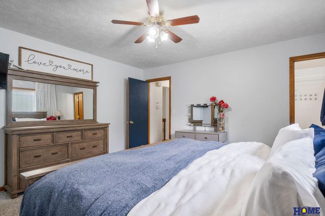 1800 Old Glory Road, Lincoln, NE 68521