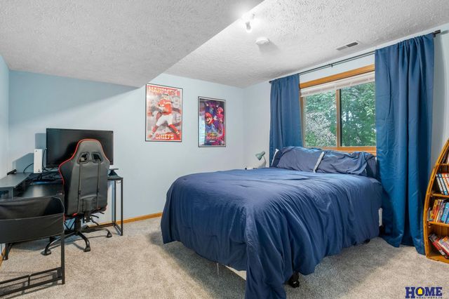 1800 Old Glory Road, Lincoln, NE 68521