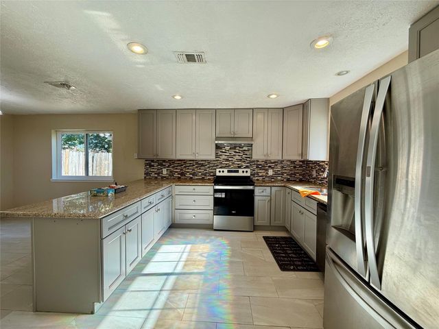 13834 New Village Lane, Sugar Land, TX 77498