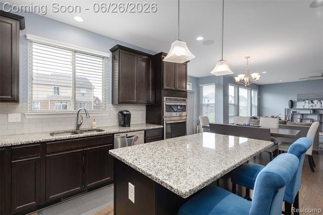 50302 Maywood, Canton, MI 48188
