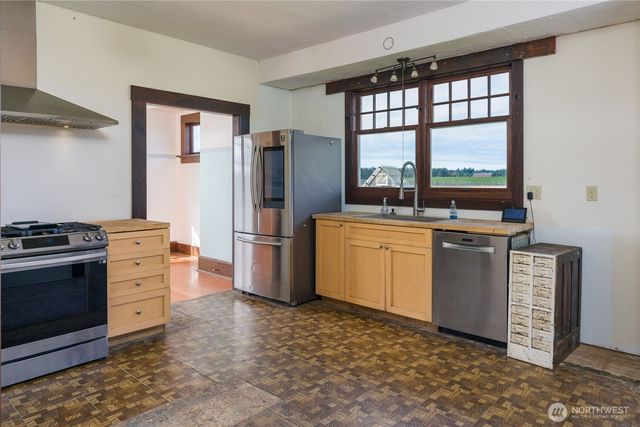 5625 Fisherman Bay, Lopez Island, WA 98261