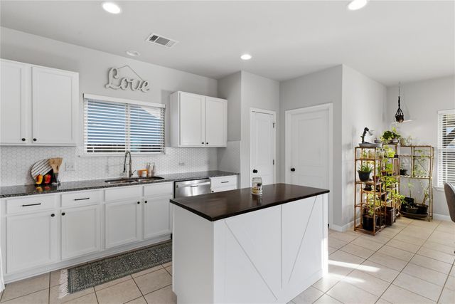 237 Driftwood LN, Bastrop, TX 78602