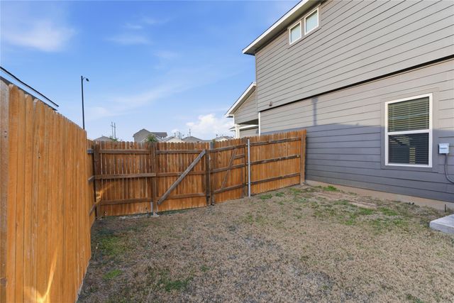 237 Driftwood LN, Bastrop, TX 78602