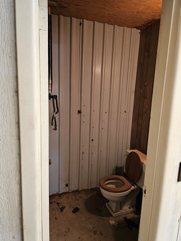 Image 24 of property listing at 616 Driftwood Drive, Robert Lee, TX 76945