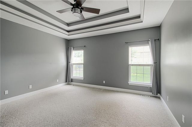 901 Chisam Road, Kearney, MO 64060