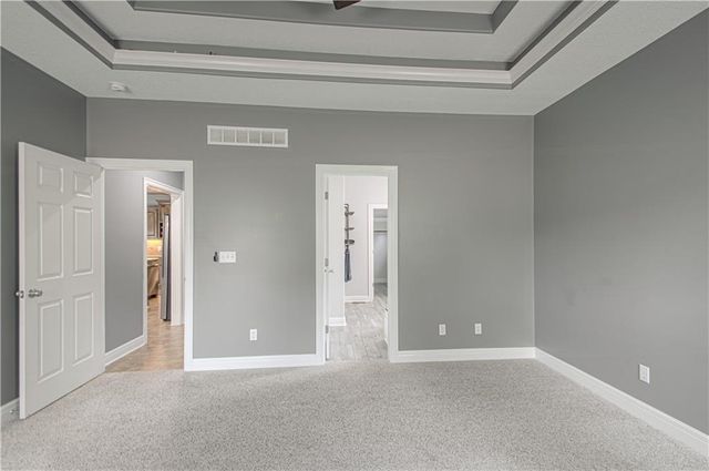 901 Chisam Road, Kearney, MO 64060