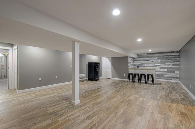 901 Chisam Road, Kearney, MO 64060