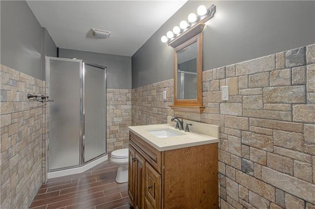 901 Chisam Road, Kearney, MO 64060
