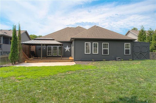 901 Chisam Road, Kearney, MO 64060