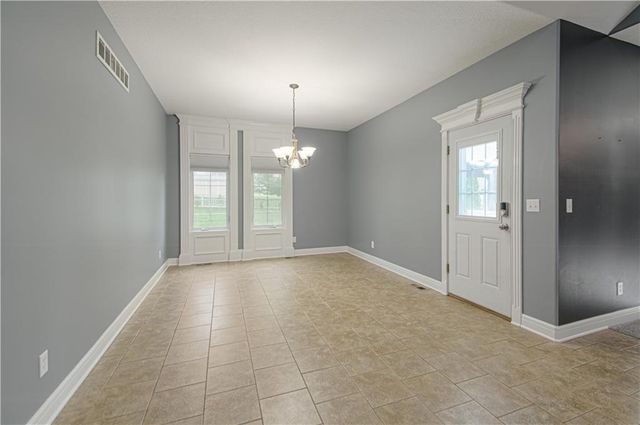 901 Chisam Road, Kearney, MO 64060