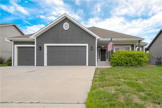 901 Chisam Road, Kearney, MO 64060