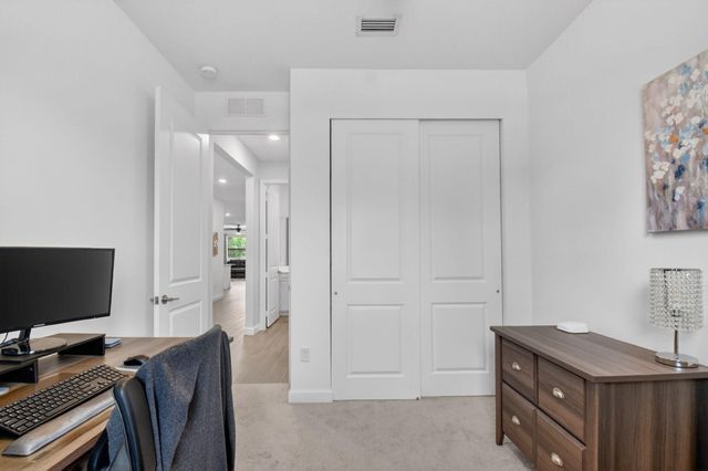 6026 Henderson Way, West Palm Beach, FL 33415