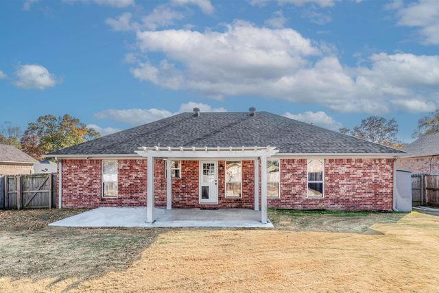 53 Eaglebrook, Conway, AR 72032