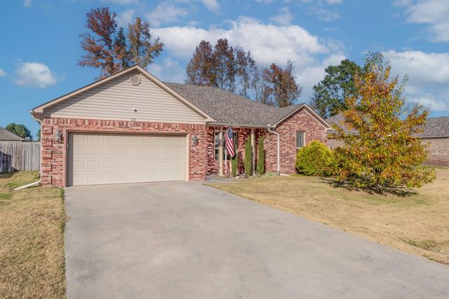 53 Eaglebrook, Conway, AR 72032