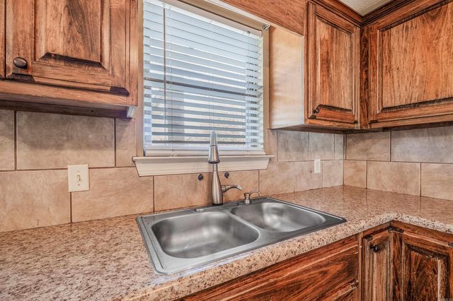 53 Eaglebrook, Conway, AR 72032