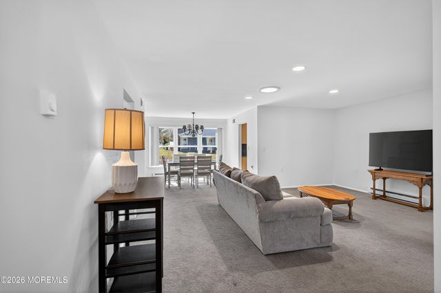 826B Liverpool Circle, Manchester, NJ 08759