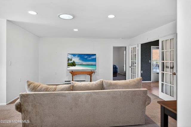 826B Liverpool Circle, Manchester, NJ 08759