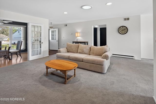 826B Liverpool Circle, Manchester, NJ 08759