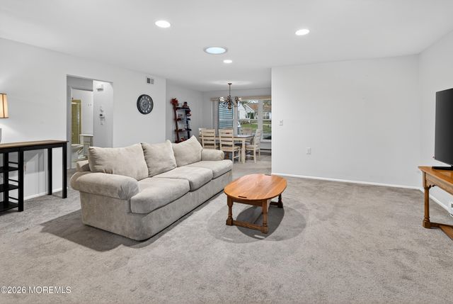 826B Liverpool Circle, Manchester, NJ 08759