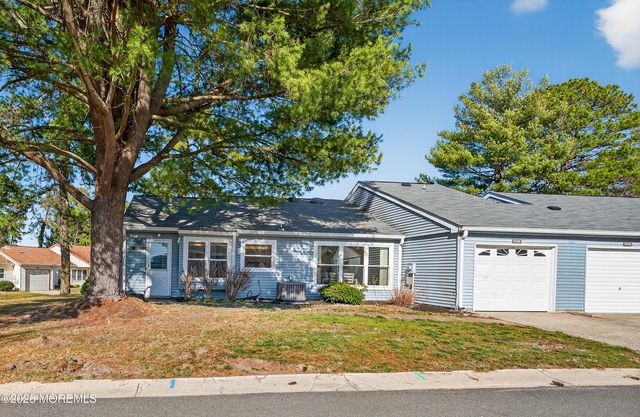 826B Liverpool Circle, Manchester, NJ 08759