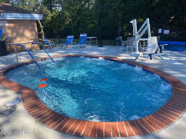 826B Liverpool Circle, Manchester, NJ 08759