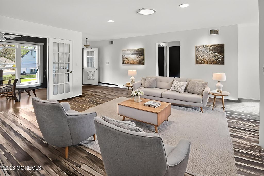 826B Liverpool Circle, Manchester, NJ 08759