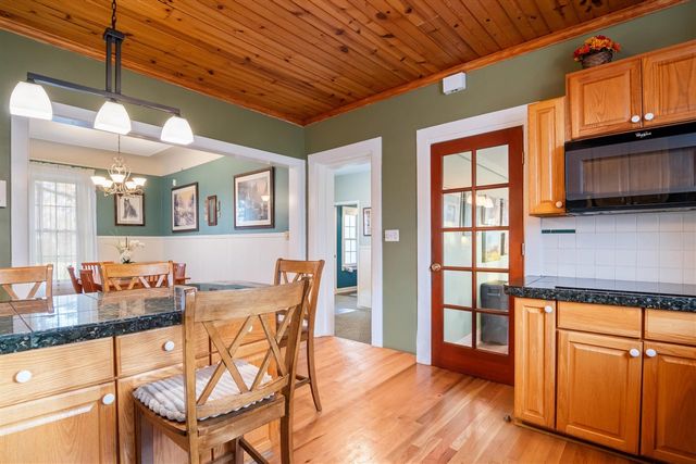 48525 Eight Mile Road, Northville, MI 48167