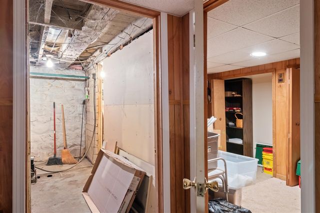 48525 Eight Mile Road, Northville, MI 48167