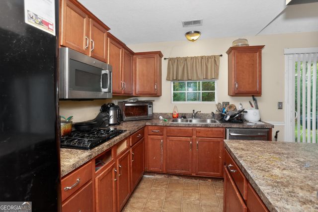 1632 Carrie Springs NW, Kennesaw, GA 30144