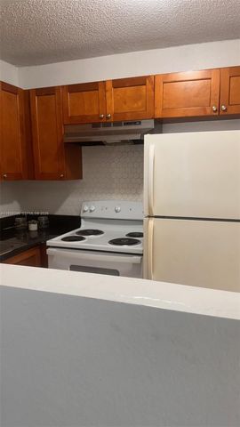 4251 NW 5th St 235, Plantation, FL 33317