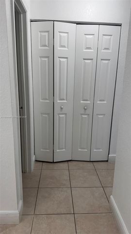 4251 NW 5th St 235, Plantation, FL 33317