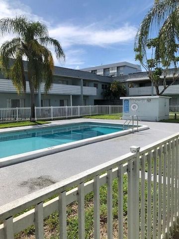 4251 NW 5th St 235, Plantation, FL 33317