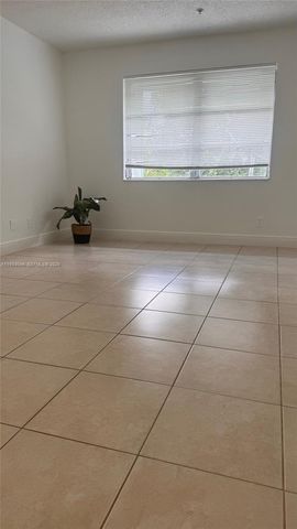 4251 NW 5th St 235, Plantation, FL 33317