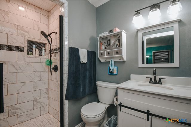 3308 Erwin Avenue, Victoria, TX 77901