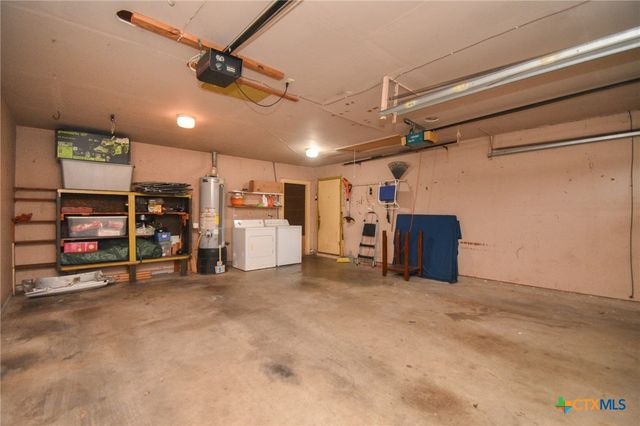 3308 Erwin Avenue, Victoria, TX 77901