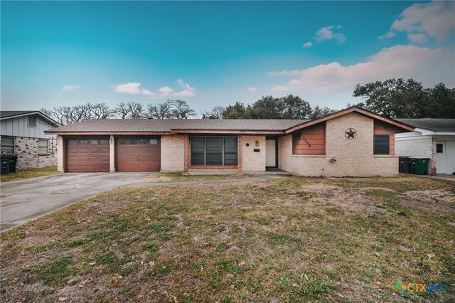 3308 Erwin Avenue, Victoria, TX 77901