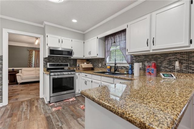 2400 Carrington Drive, Mobile, AL 36695