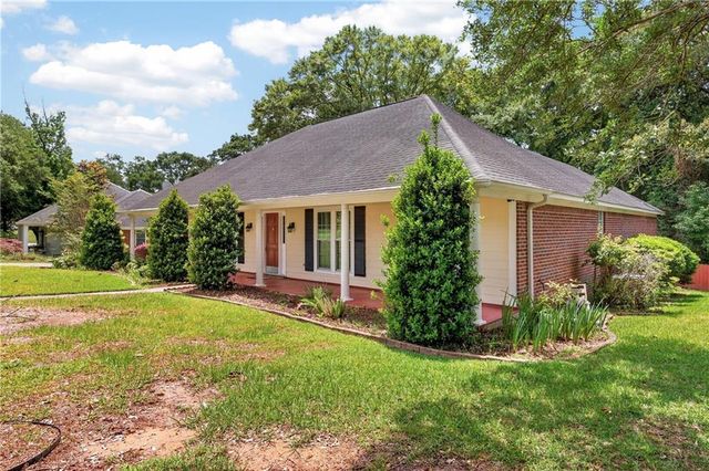 2400 Carrington Drive, Mobile, AL 36695