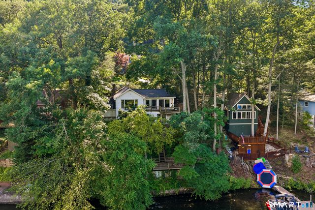 77 Algonquin Trail, Newtown, CT 06482