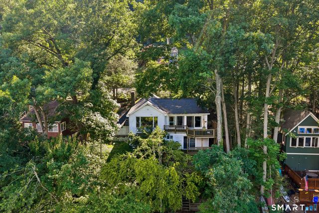 77 Algonquin Trail, Newtown, CT 06482