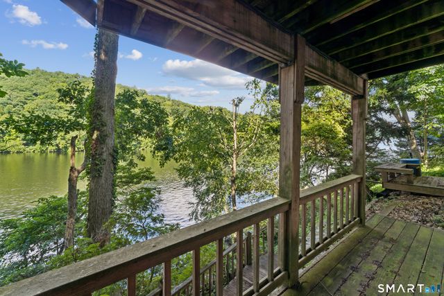 77 Algonquin Trail, Newtown, CT 06482