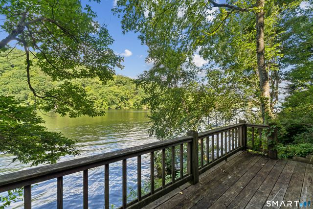 77 Algonquin Trail, Newtown, CT 06482