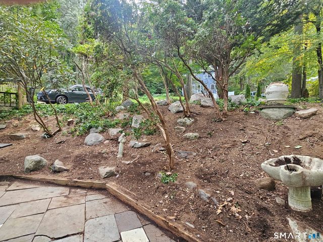 77 Algonquin Trail, Newtown, CT 06482