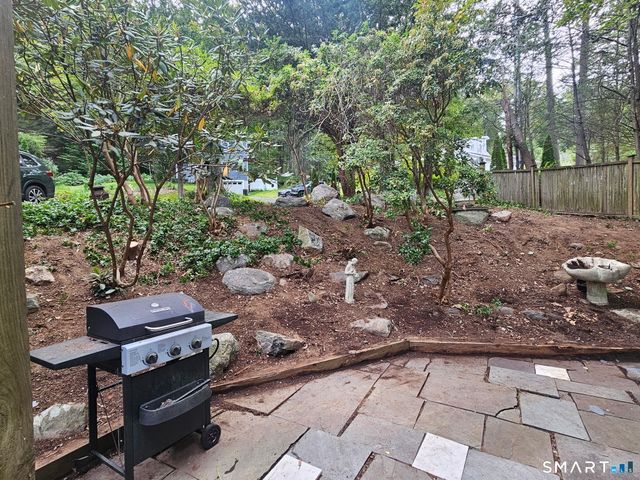77 Algonquin Trail, Newtown, CT 06482